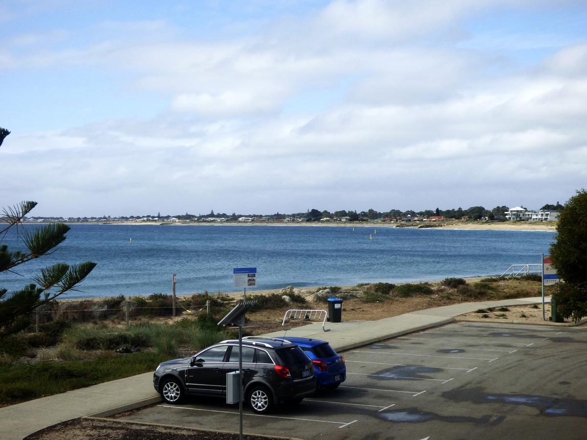 Breakwater Short Stay Mandurah Exterior photo