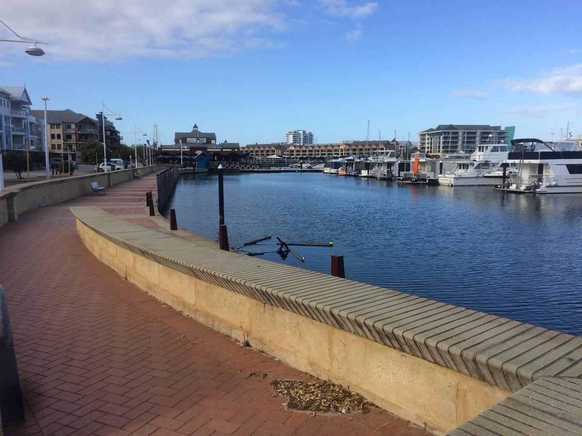 Breakwater Short Stay Mandurah Exterior photo